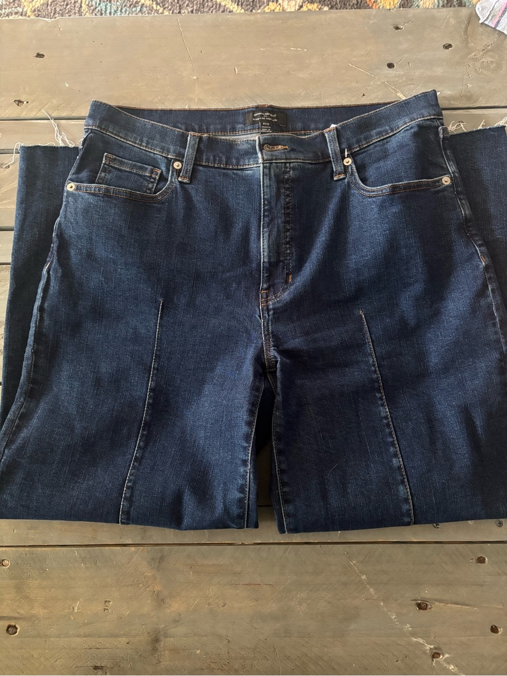 Banana Republic Dark Blue Winners High Rise Jeans 33” waist inseam-25”